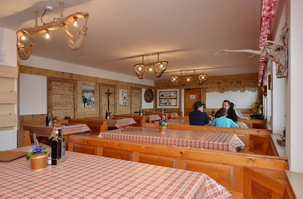 Hotel Rifugio Fronza Alle Coronelle - Koelner Huette à Nova Levante Extérieur photo