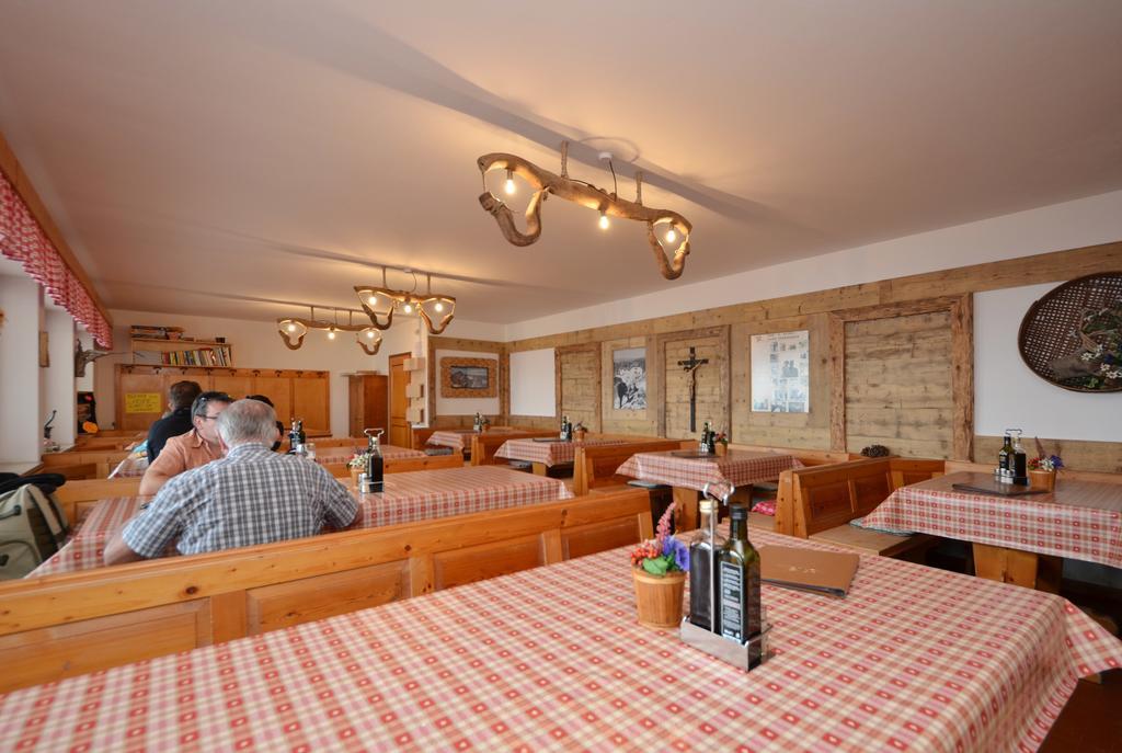 Hotel Rifugio Fronza Alle Coronelle - Koelner Huette à Nova Levante Extérieur photo